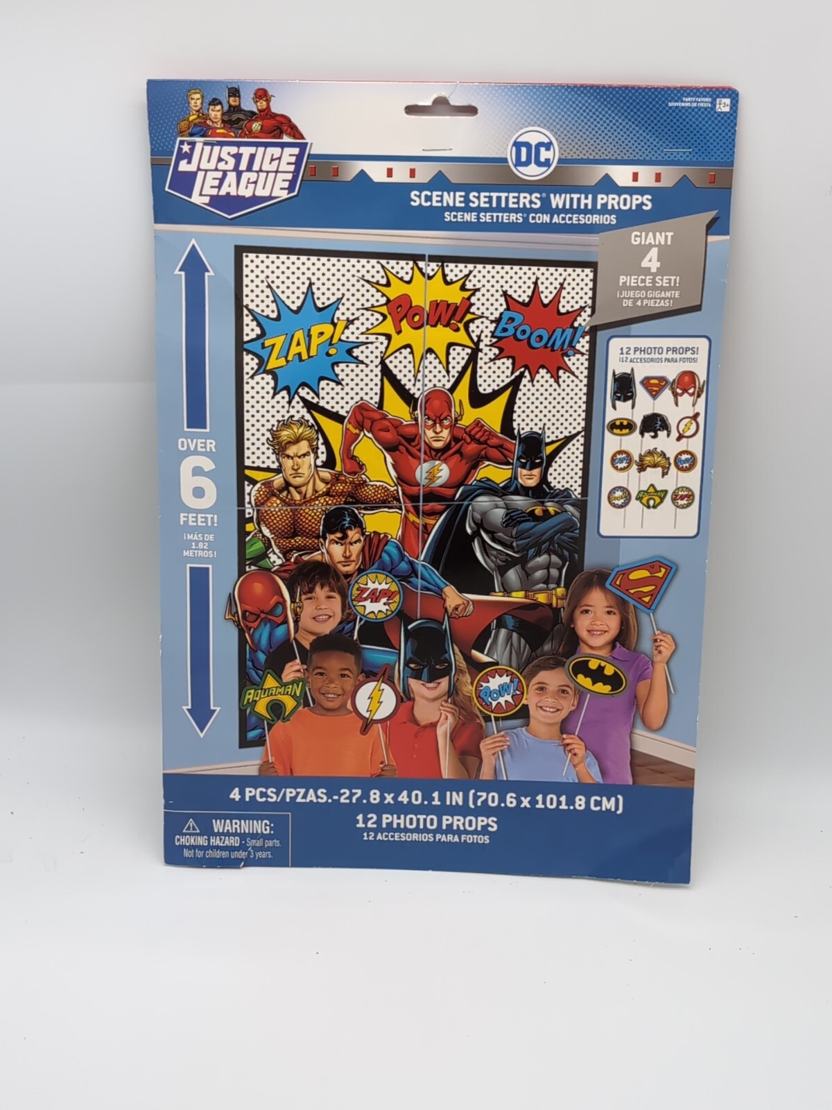 Justice League Classic Scene Setters® with Props Wall Decoration party supply
