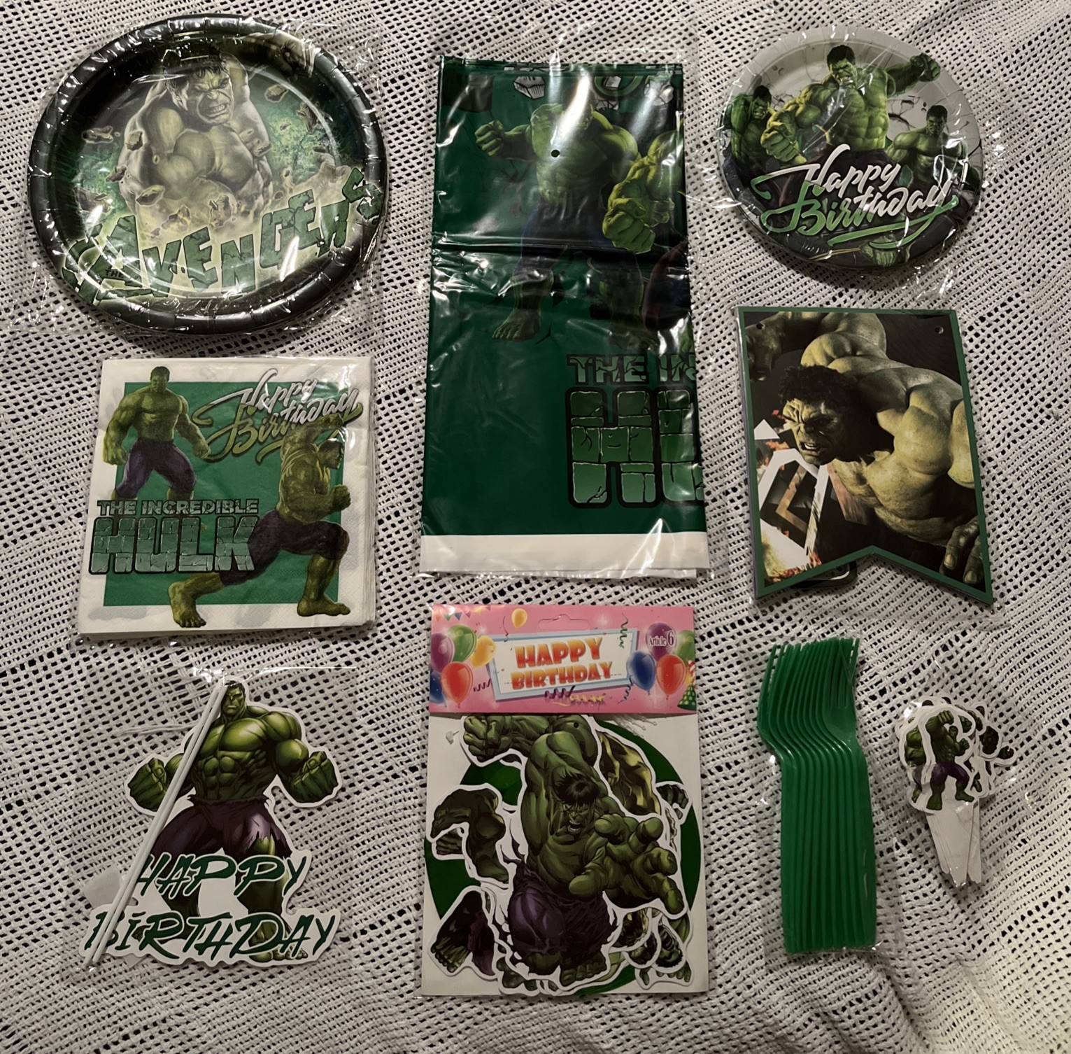 Incredible Hulk birthday party Supplies – 73 Piece set New