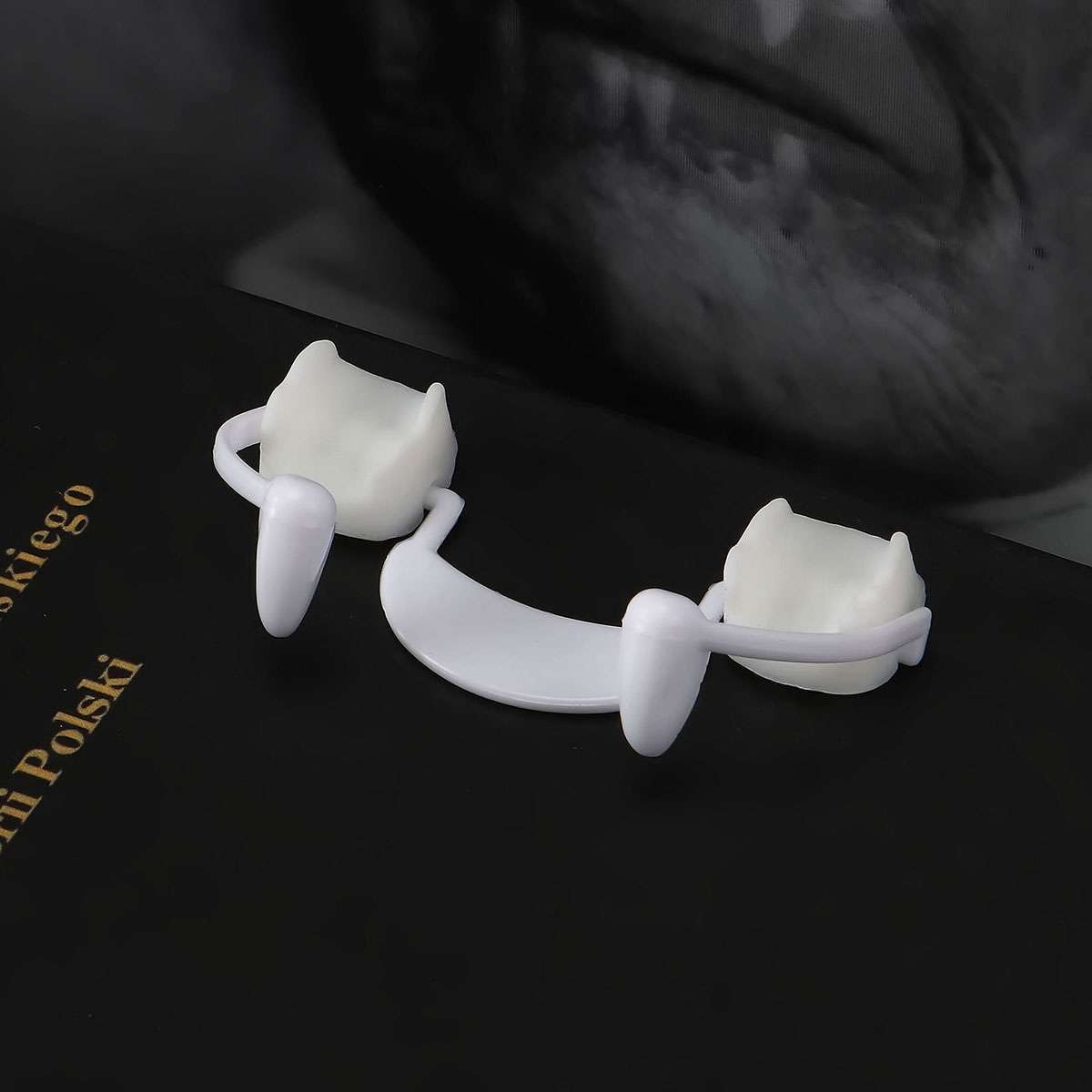 Halloween Scary Fangs Retractable Teeth for Party Cosplay Vampire Zombie Costume